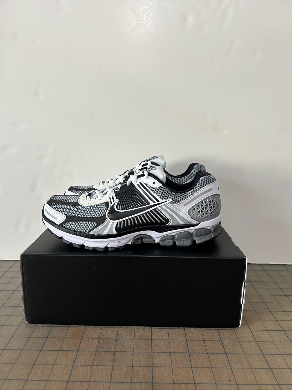 Nike Zoom Vomero 5 Se Sp âDark Grey Black Whiteâ
